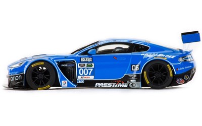 scalextric aston martin gt3